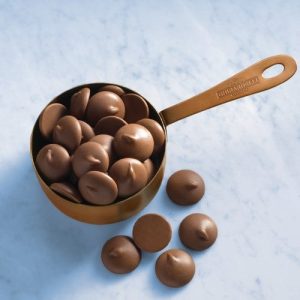 ghirardelli Milk Chocolate Wafers (35 lb.)